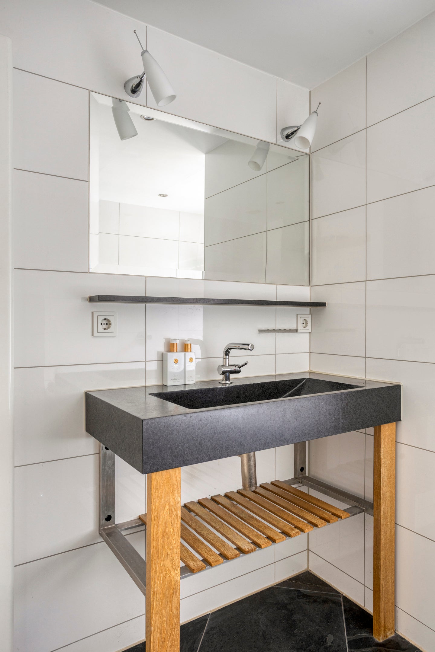 Tussenwoning te koop: Kuijperstraat 14, Elst