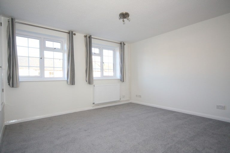 Flat South Road in Woking