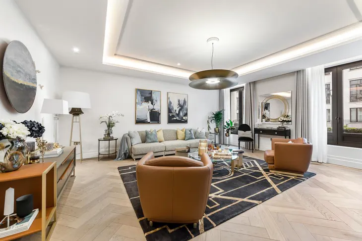 Flat Gatliff Road in City of Westminster