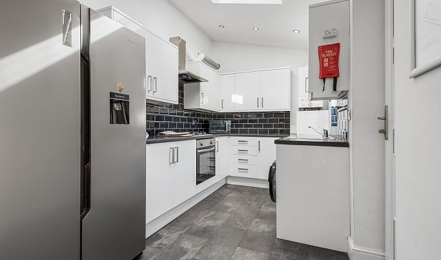 Flat Lancing Road in Sheffield
