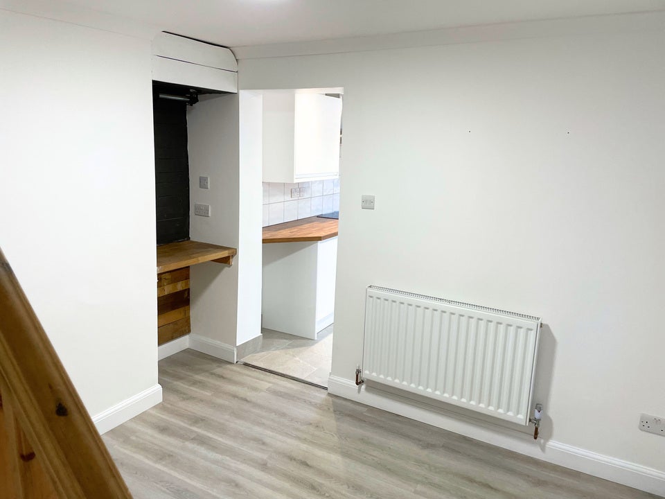 House Lower Cliff Road in Gorleston-on-Sea