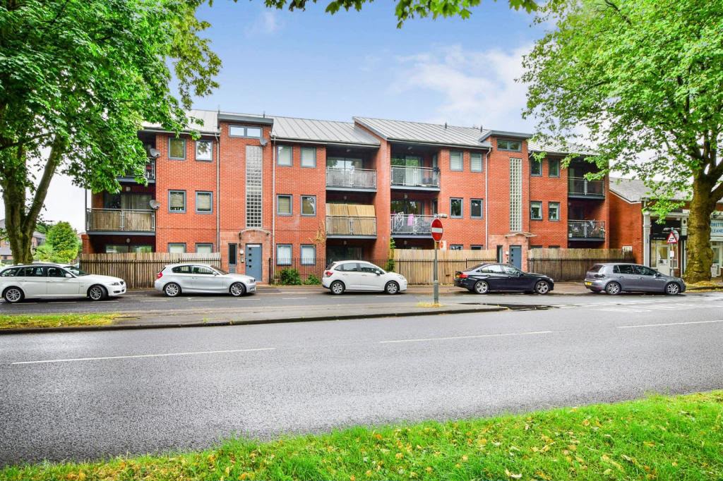 Flat Stretford Road in Manchester