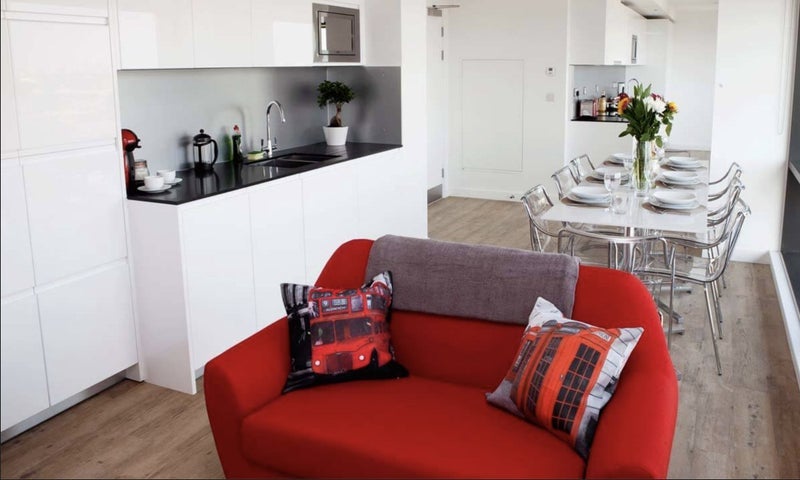 Room Canal Reach in Greater London