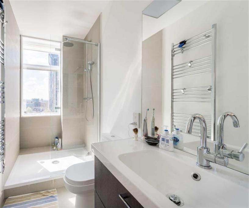 Flat Newington Causeway in Greater London
