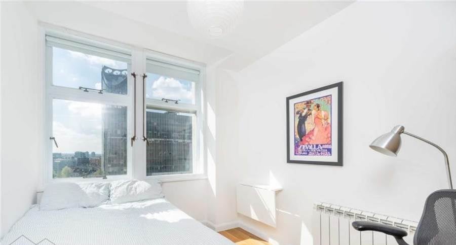 Flat Newington Causeway in Greater London