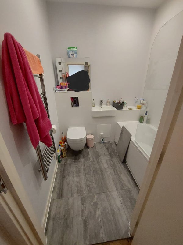 Room Dock Street in Greater London