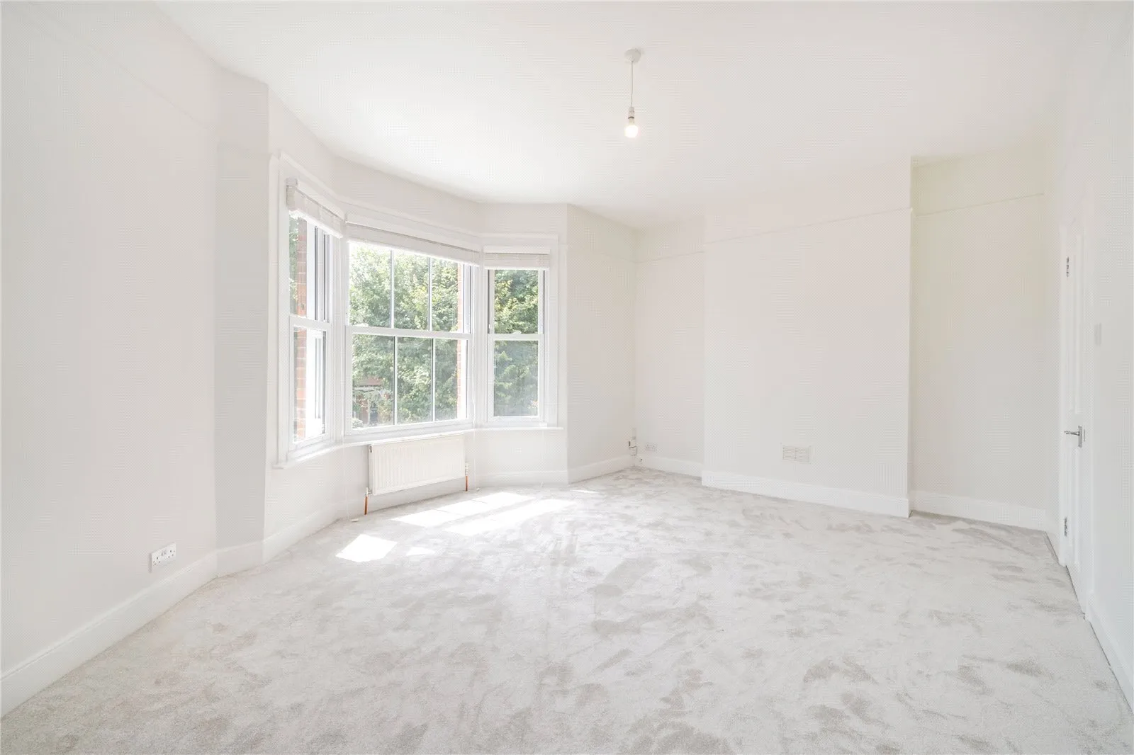 Flat Revelstoke Road in Greater London