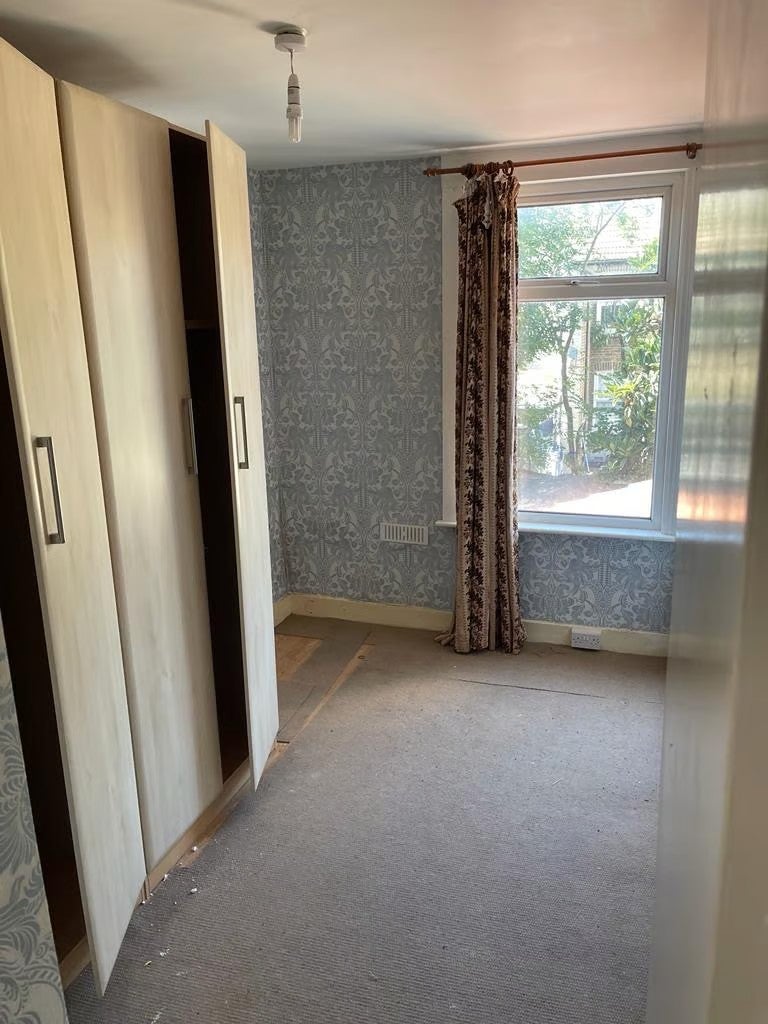 House Sibley Grove in Greater London