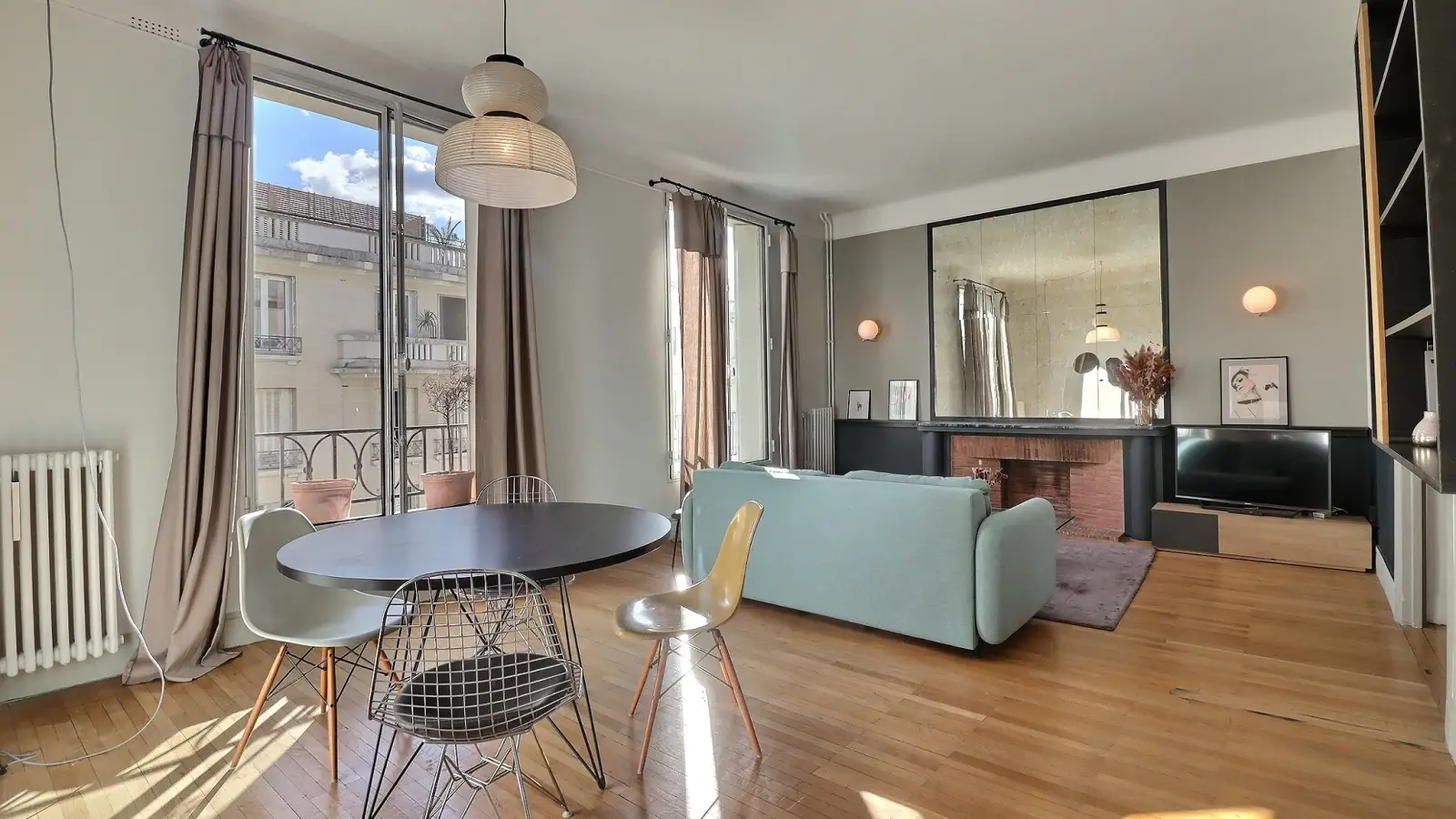 Flat Avenue du Maréchal Lyautey in Paris