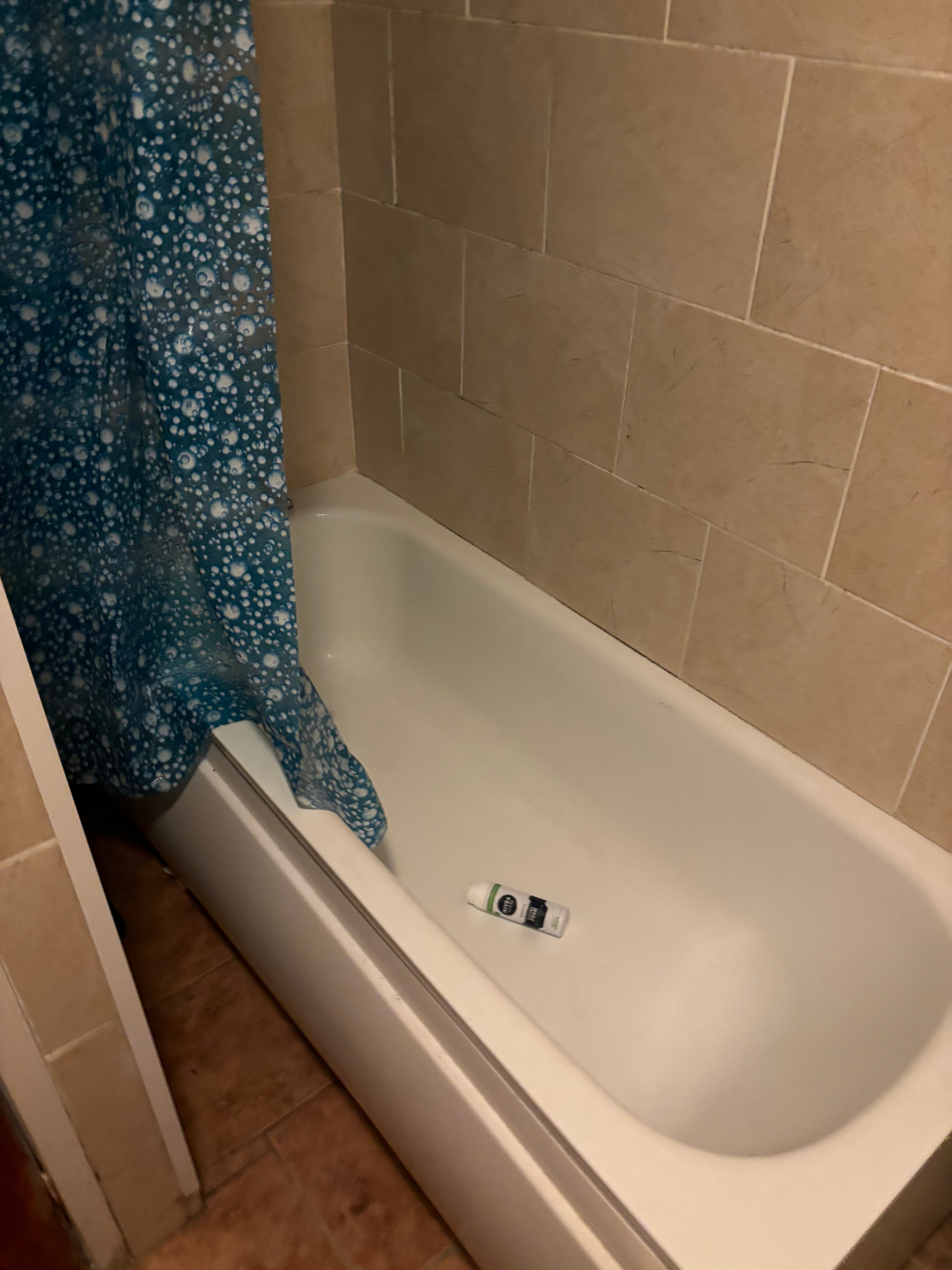 Room Kimbolton Avenue in Nottingham