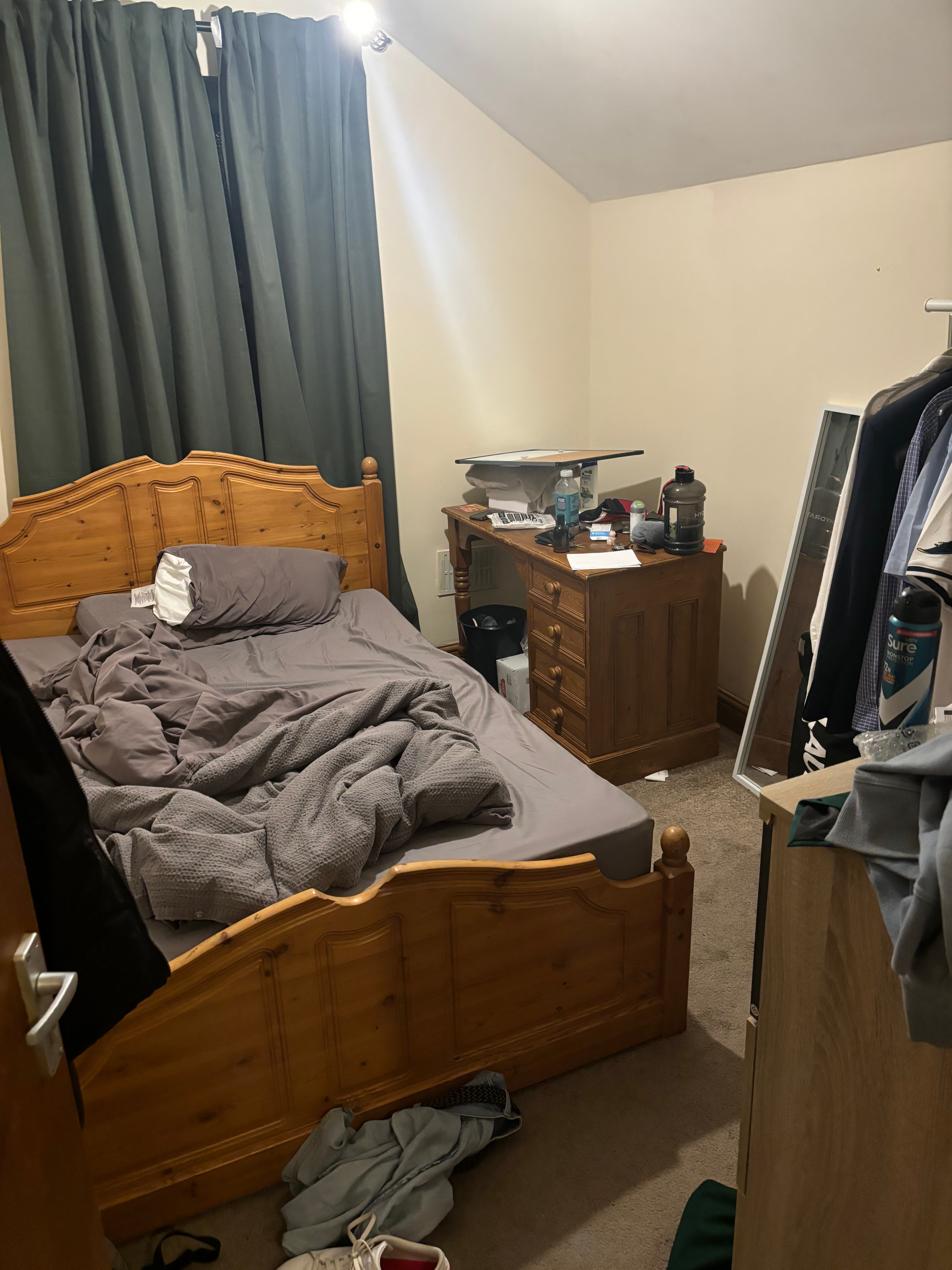 Room Kimbolton Avenue in Nottingham