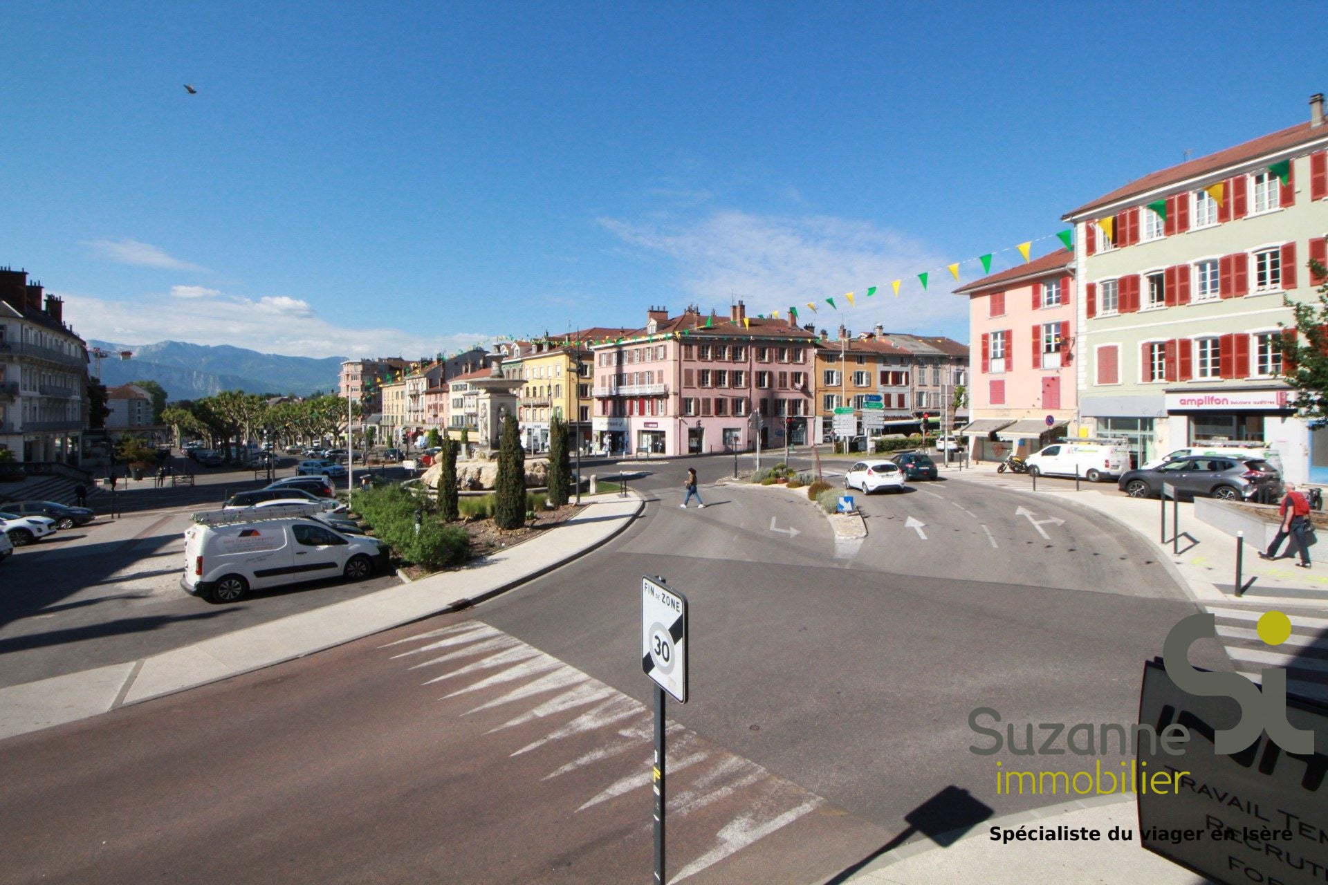 Flat Place de la République in Voiron