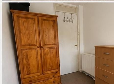 Room Bakersfield in Greater London