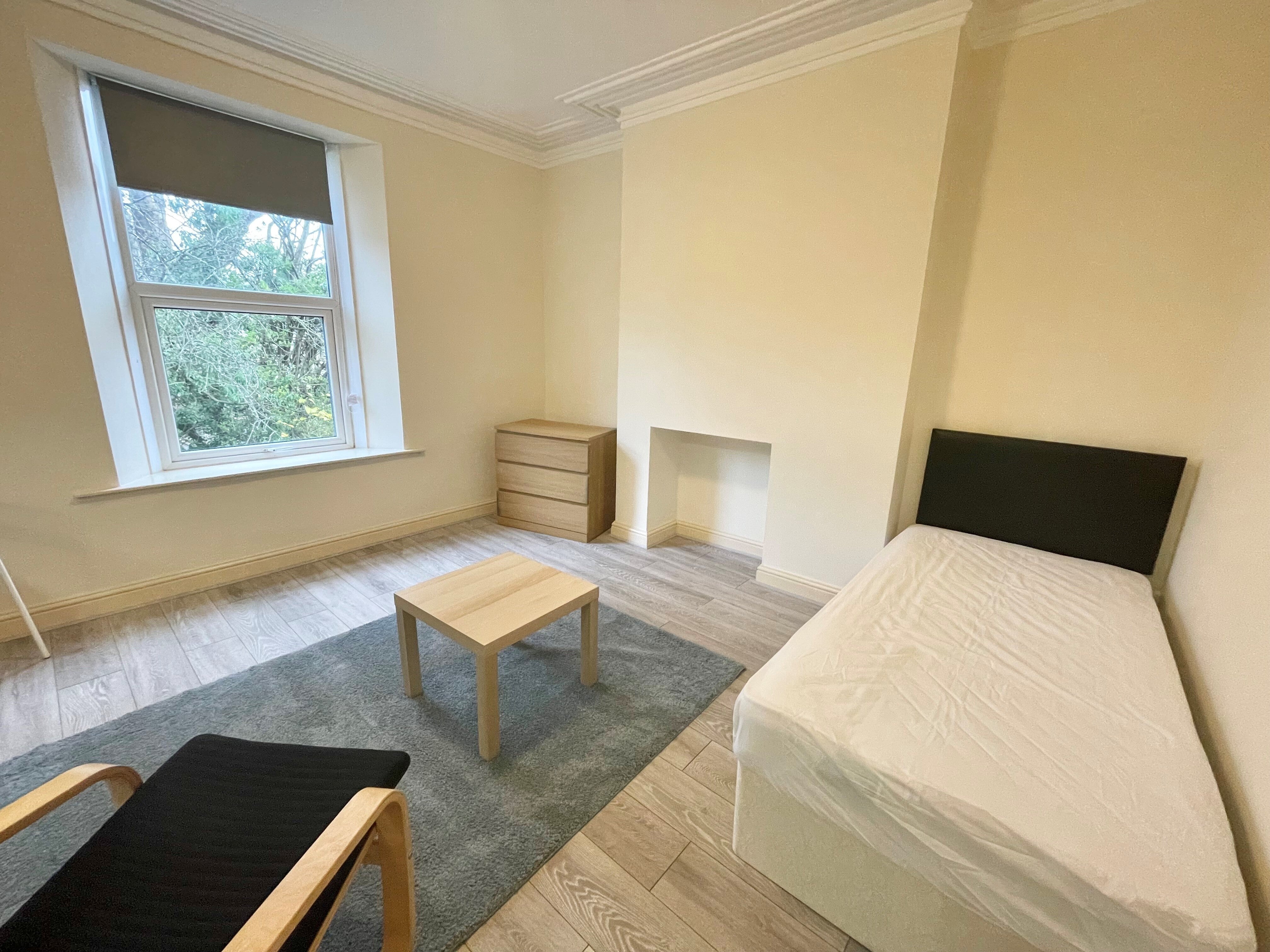 Room Parkers Road in Sheffield