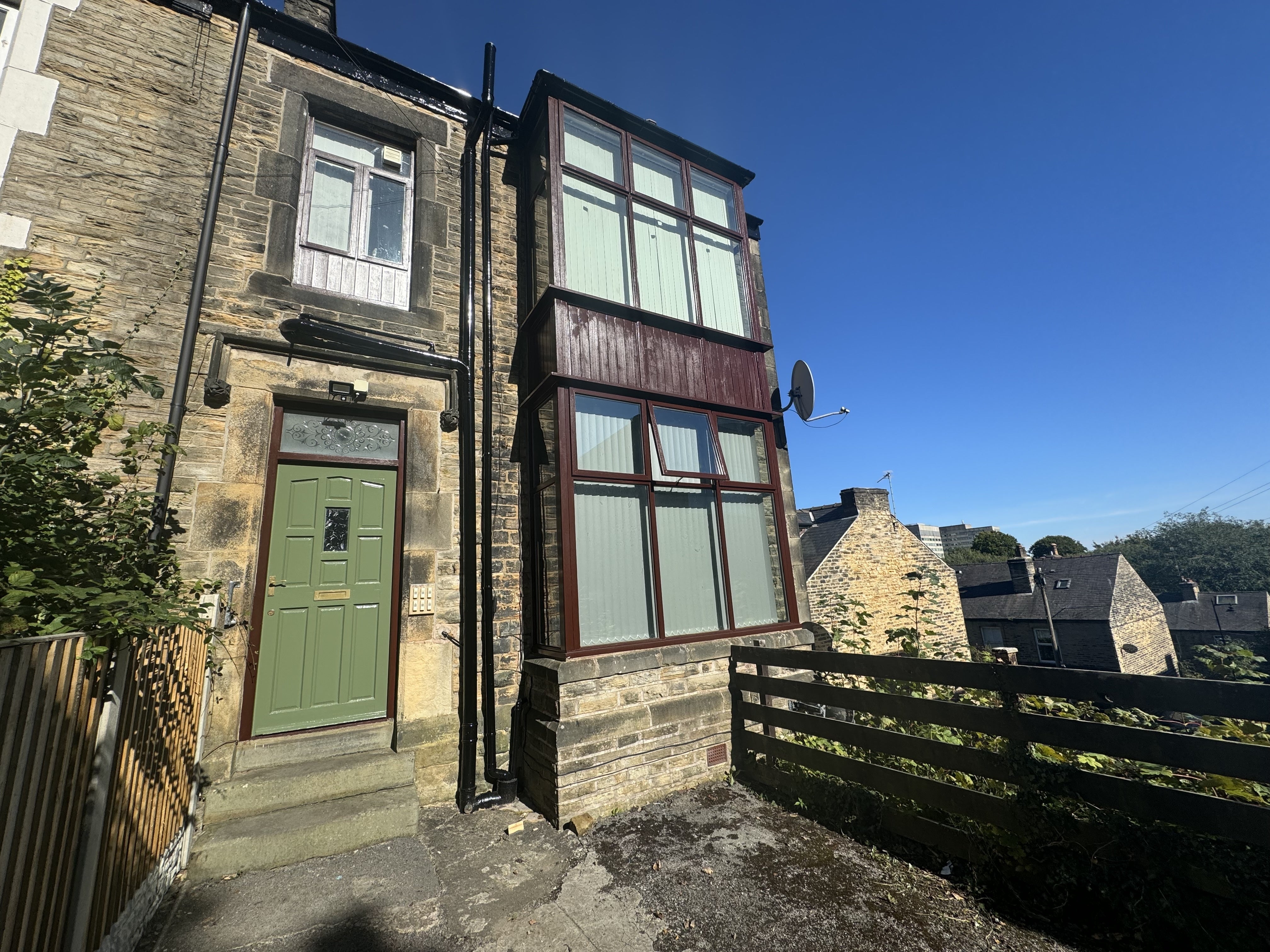 Room Parkers Road in Sheffield