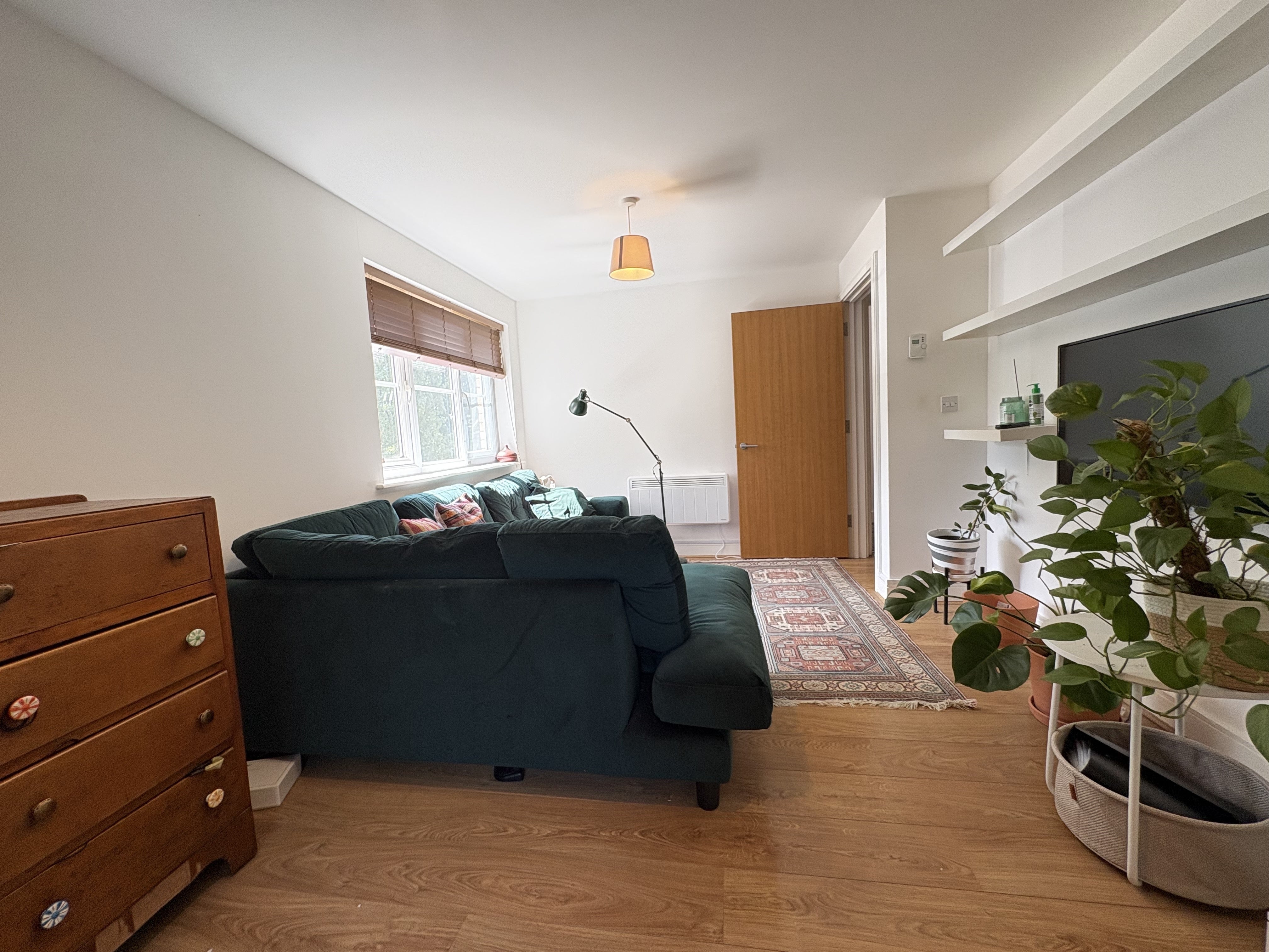 Flat Cumberland Place in Greater London