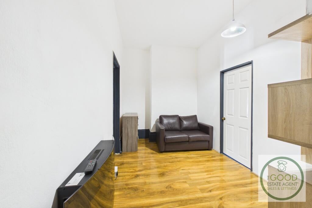 Flat Coxon Street in Sunderland
