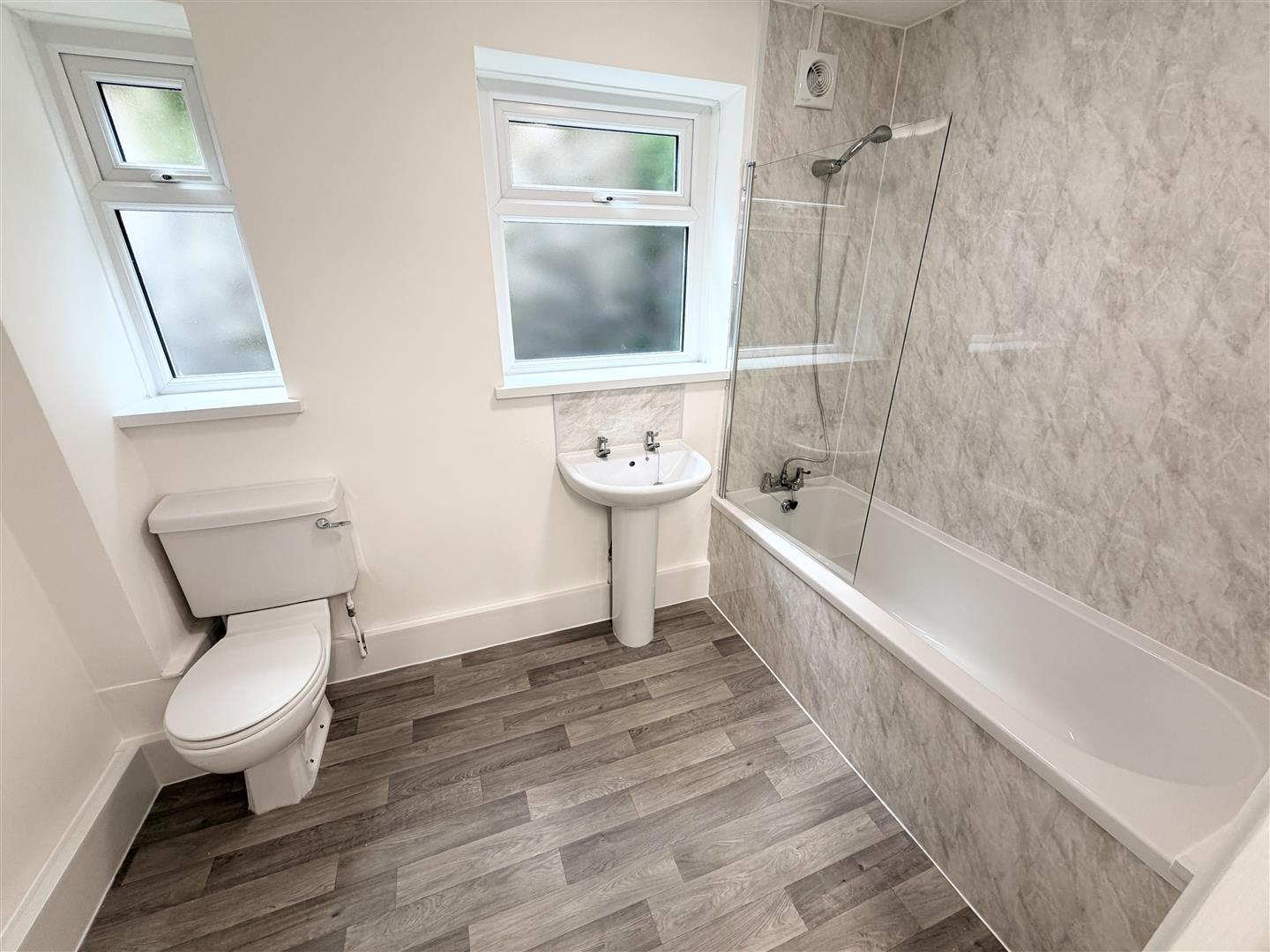 Flat Dyffryn Street in Ferndale