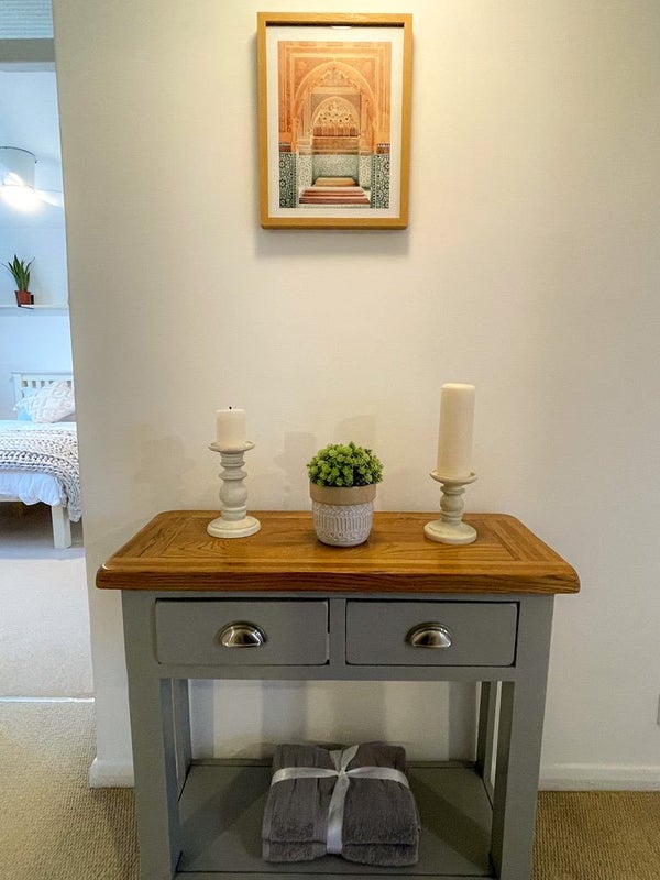 Flat Barringer Square in Greater London