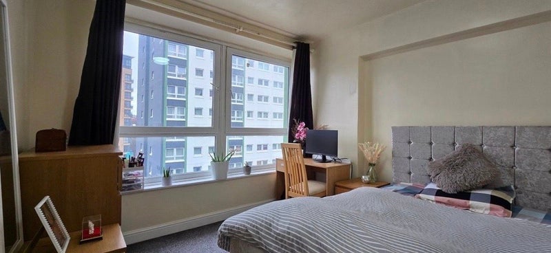 Room Lovell Park Hill in Leeds