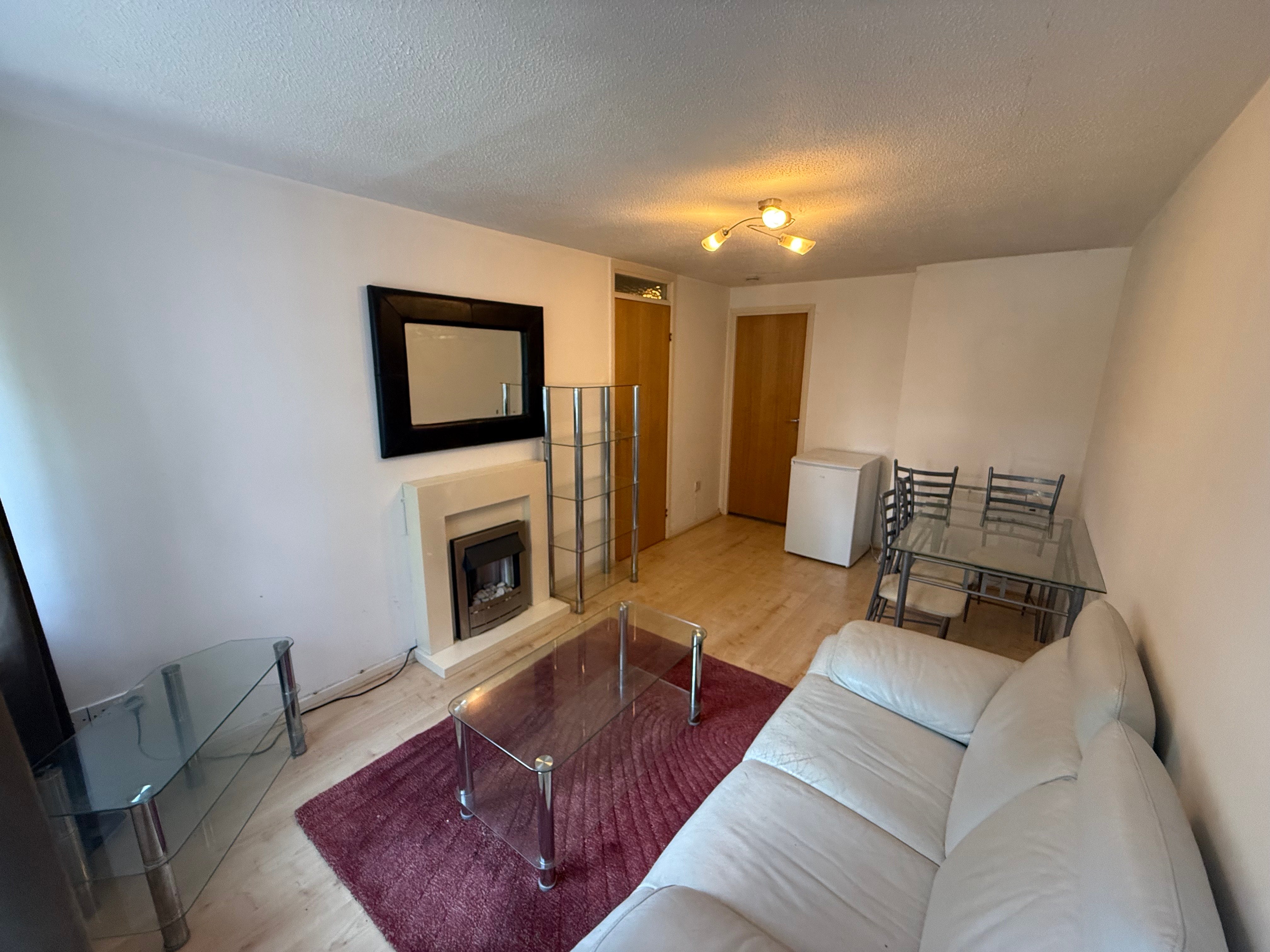 Flat Lambourne Close in Lichfield
