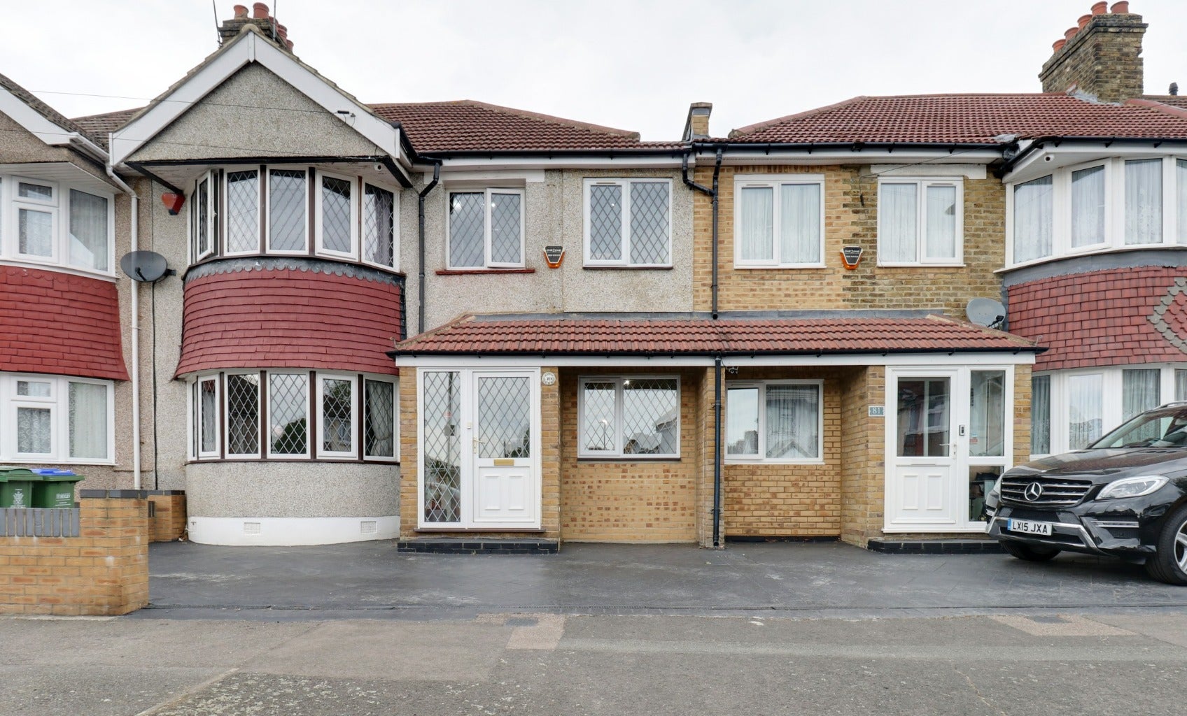 House Axminster Crescent in Greater London
