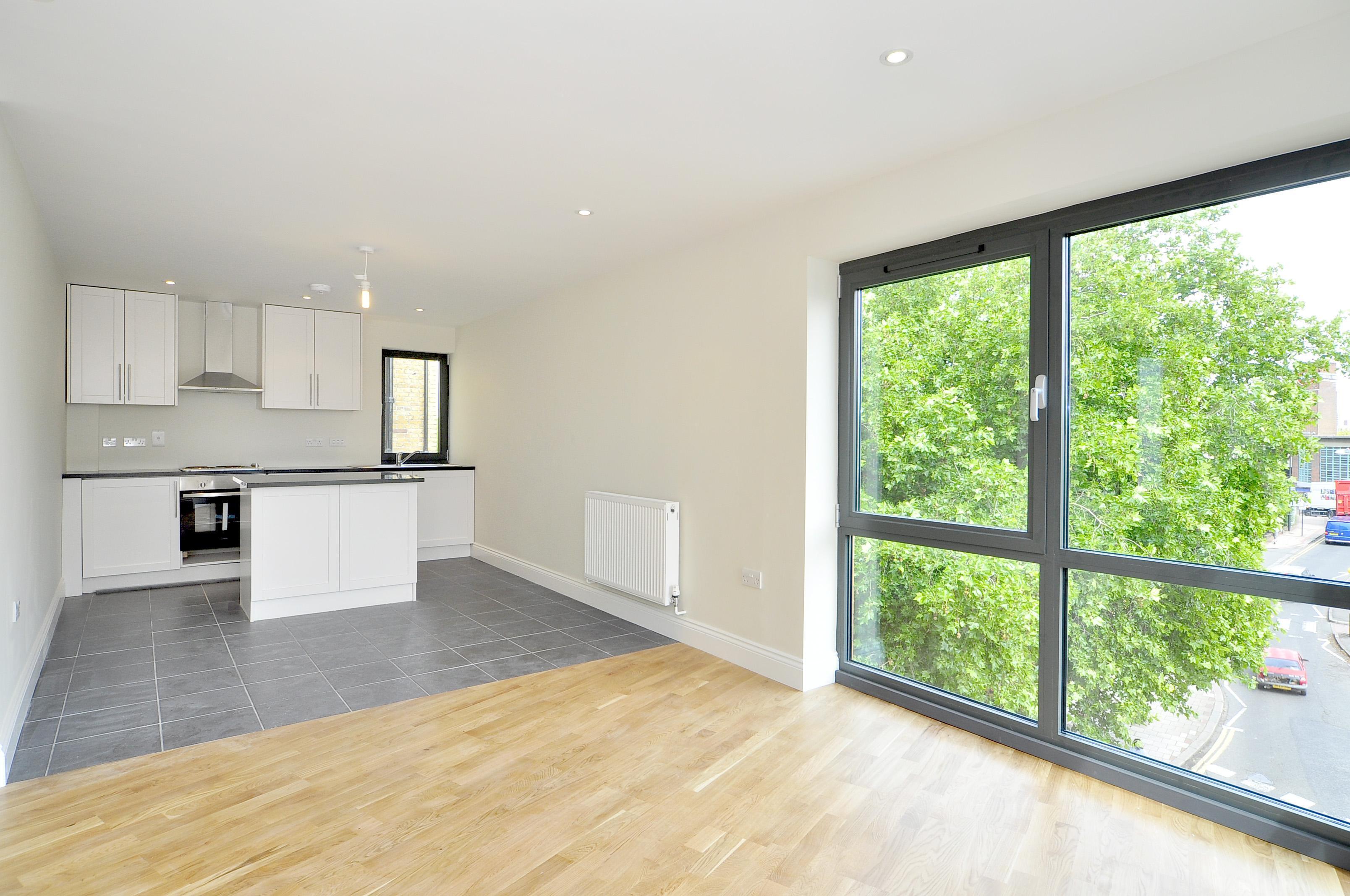 Flat Acton Lane in Greater London