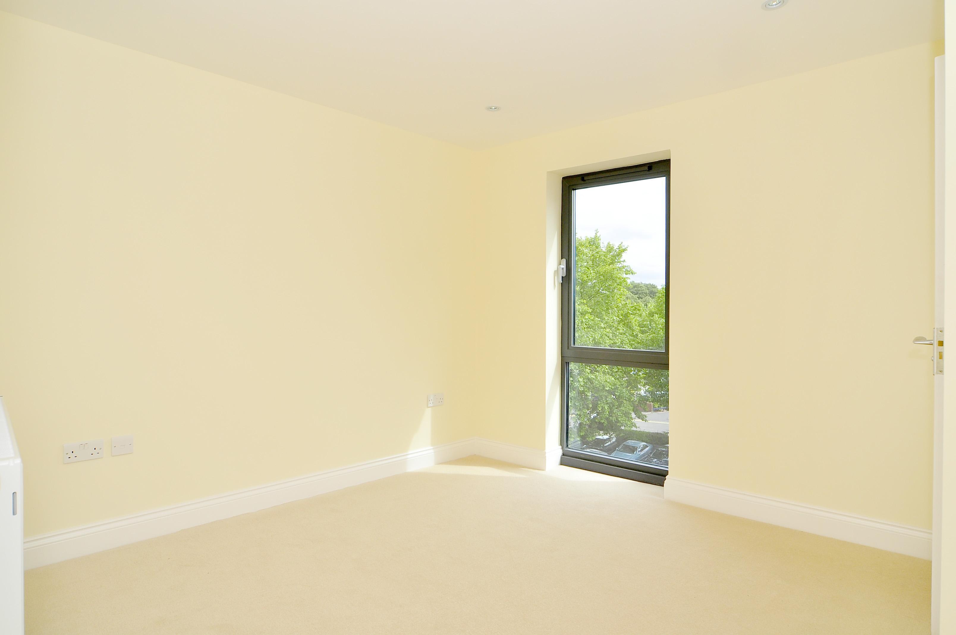 Flat Acton Lane in Greater London