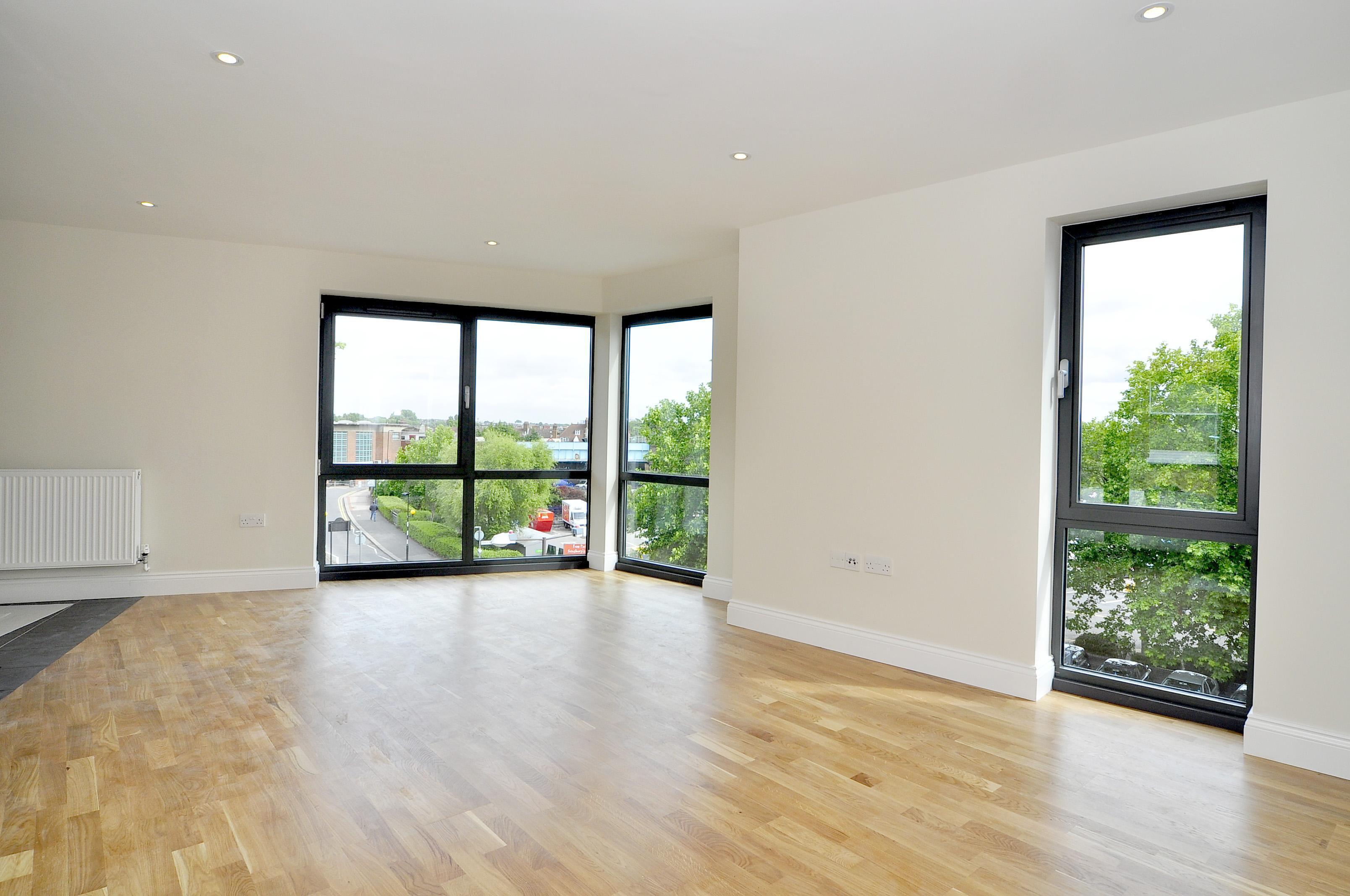 Flat Acton Lane in Greater London