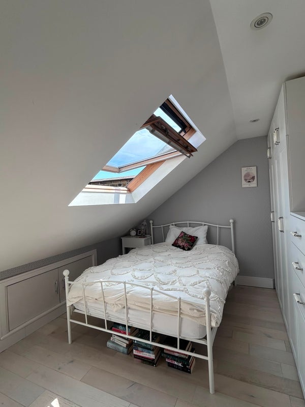 Room Stanton Road in Greater London