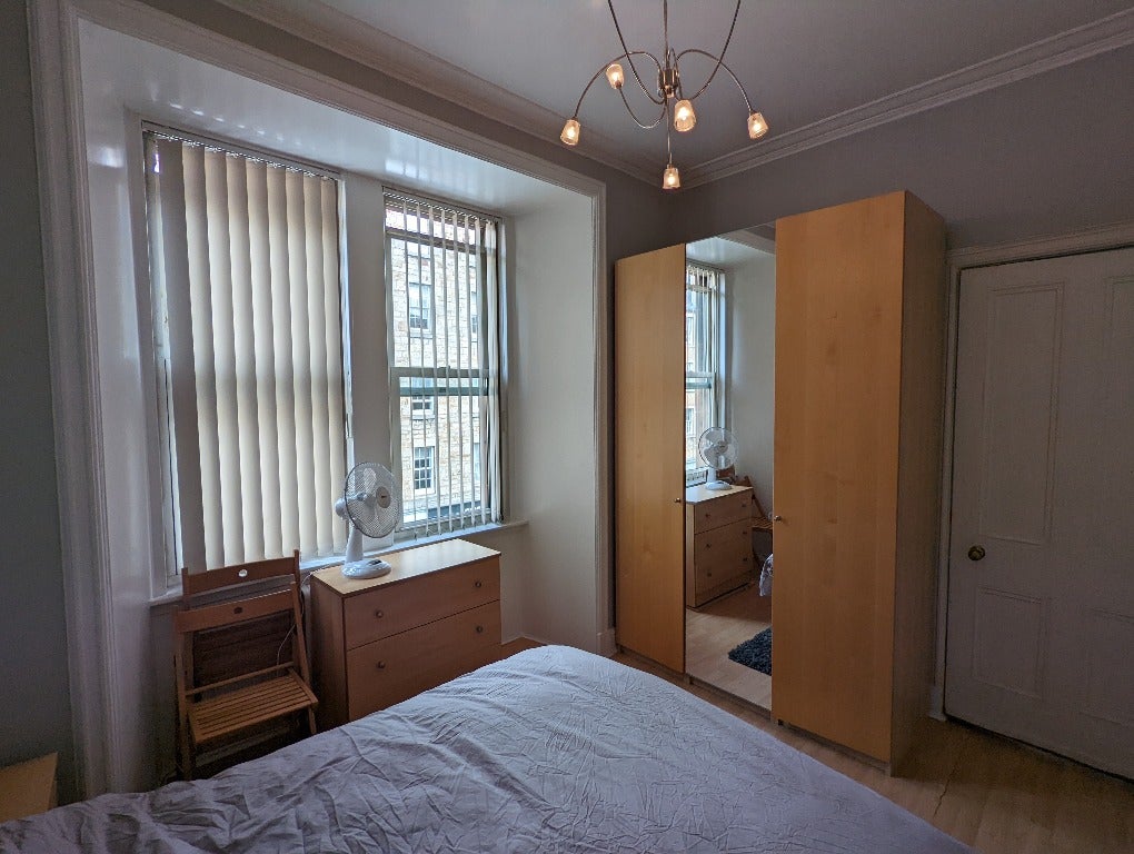 Flat Nicolson Street in City of Edinburgh