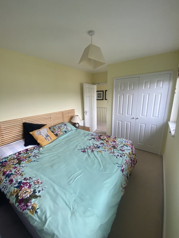 Room Broomhill Way in Poole