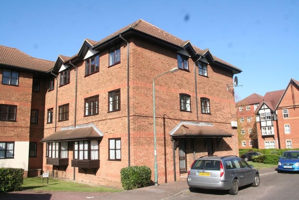 Flat Bow Arrow Lane in Dartford