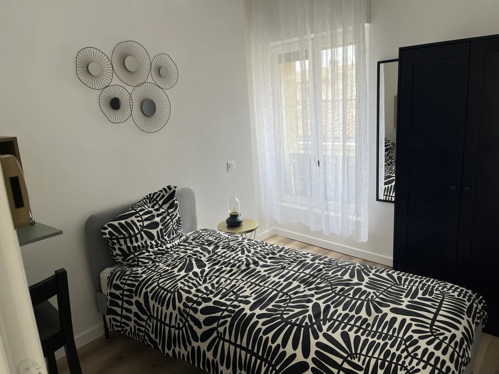 Chambre Rue Robert Caumont à Bordeaux