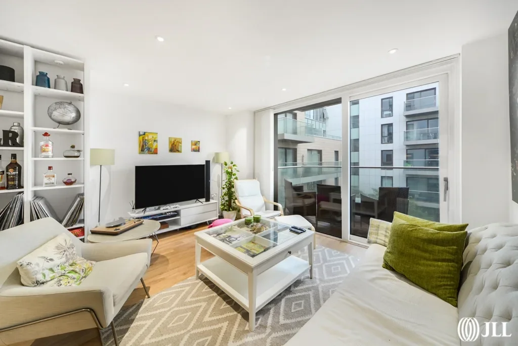 Flat Devan Grove in Greater London