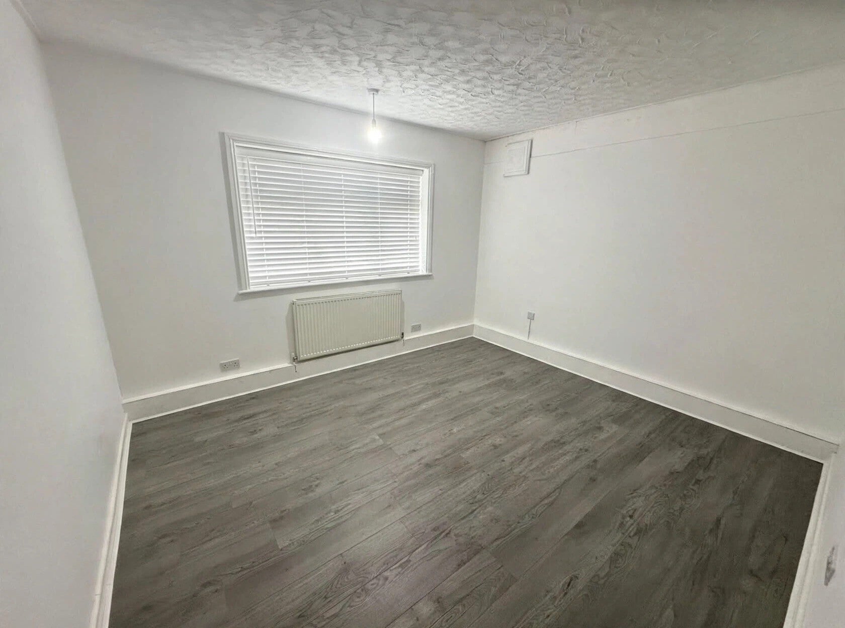 Flat Little Gearies in Greater London