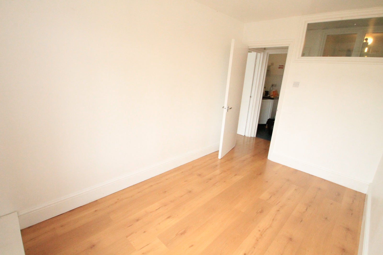 Flat Conistone Way in Greater London