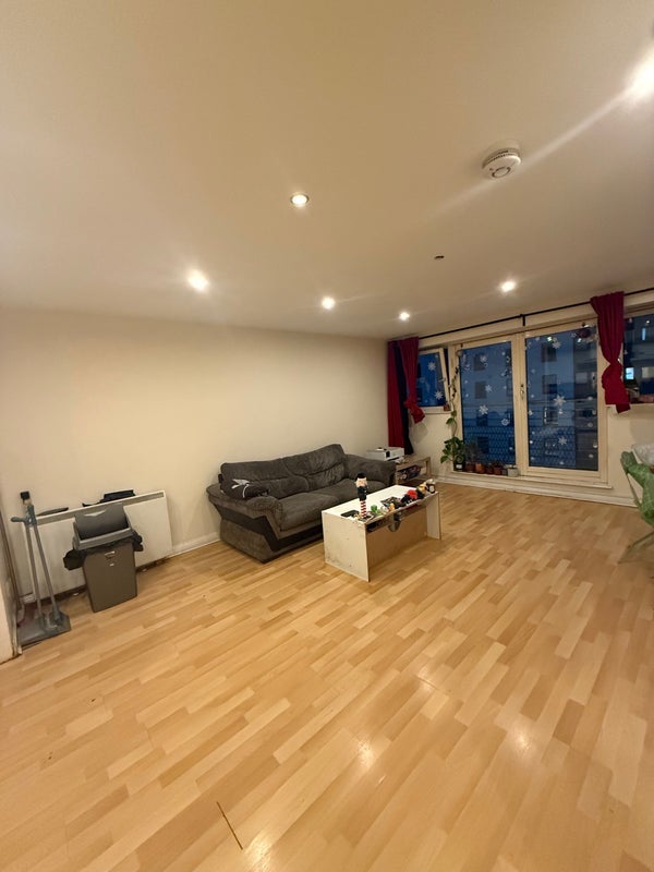 Room Wallace Street in Glasgow