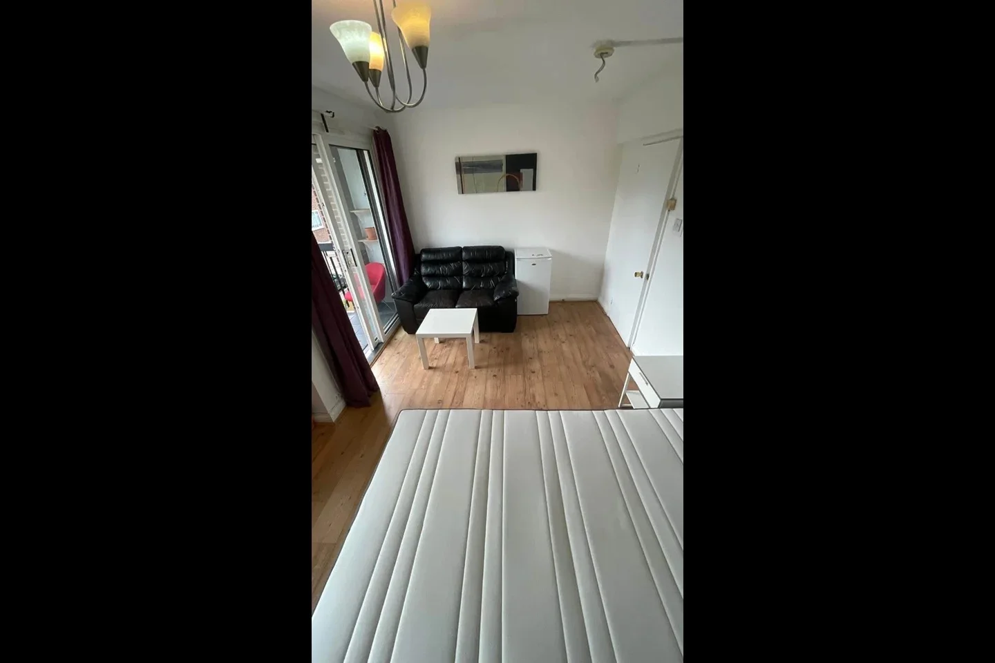 Room Ellsworth Street in Greater London