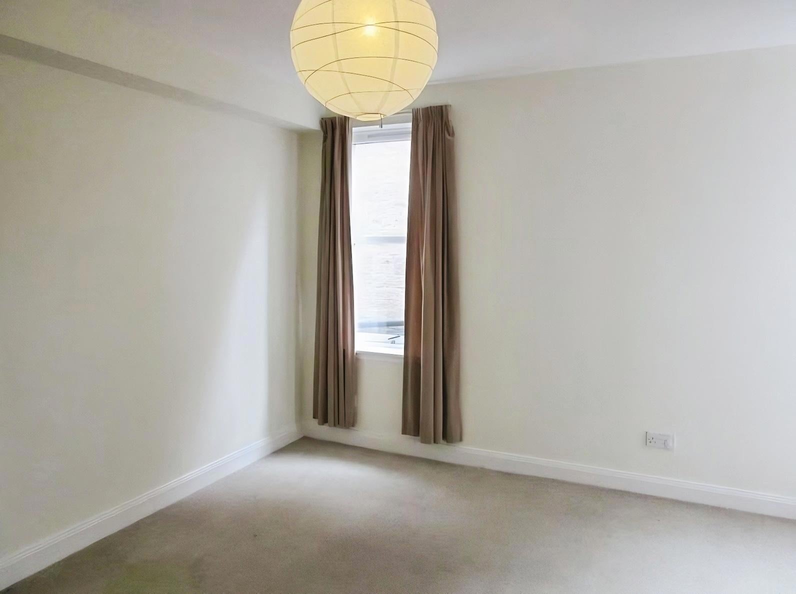 Flat Mayfield Gardens in City of Edinburgh