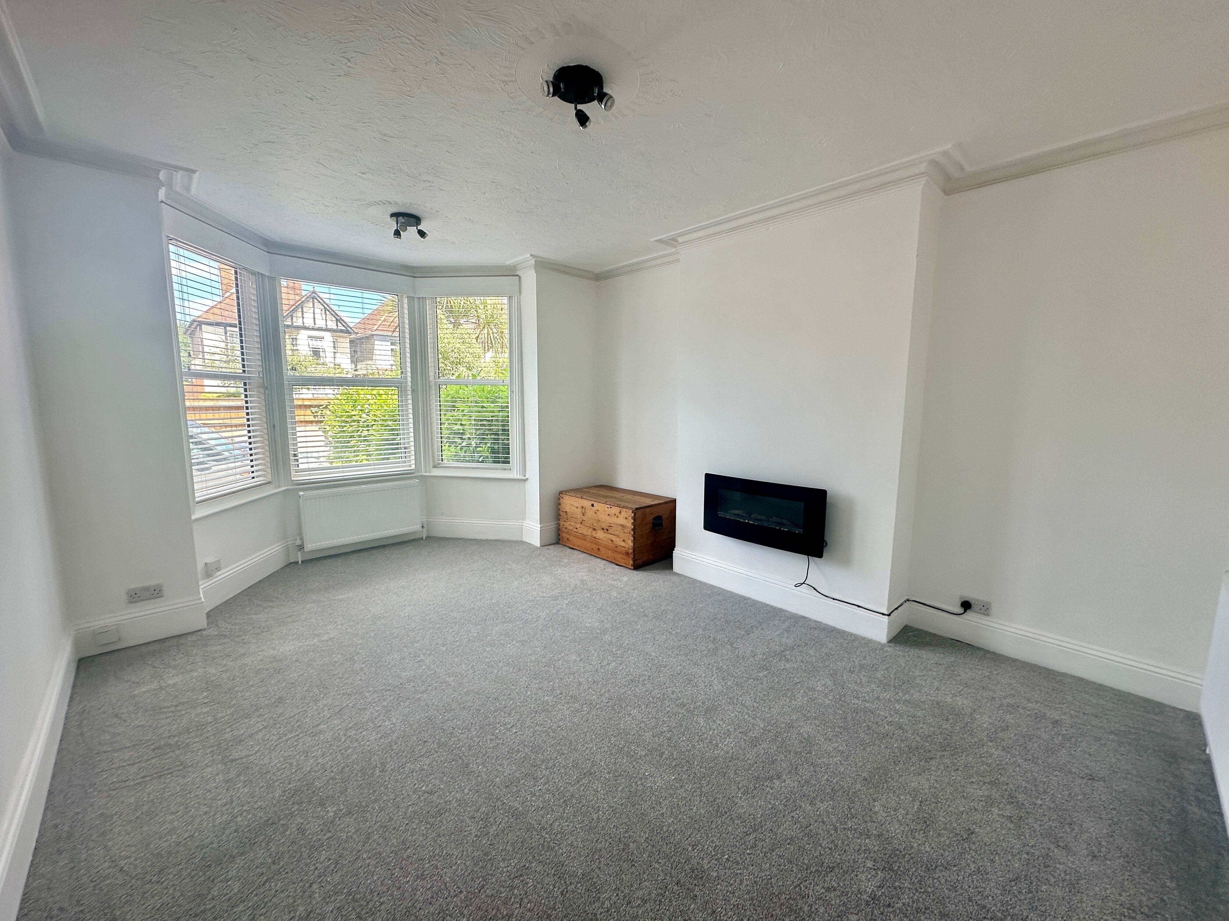 Flat Parkstone Road in Poole