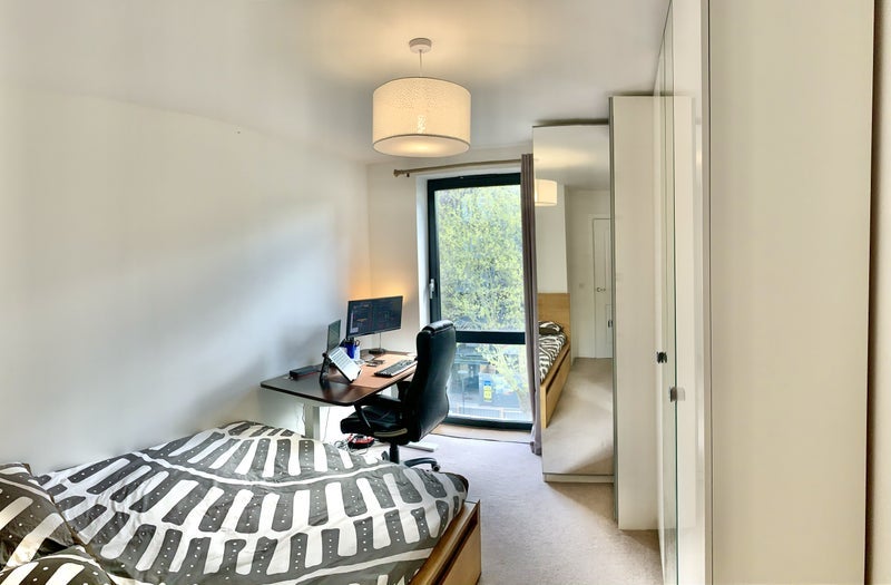 Flat Jonzen Walk in Greater London