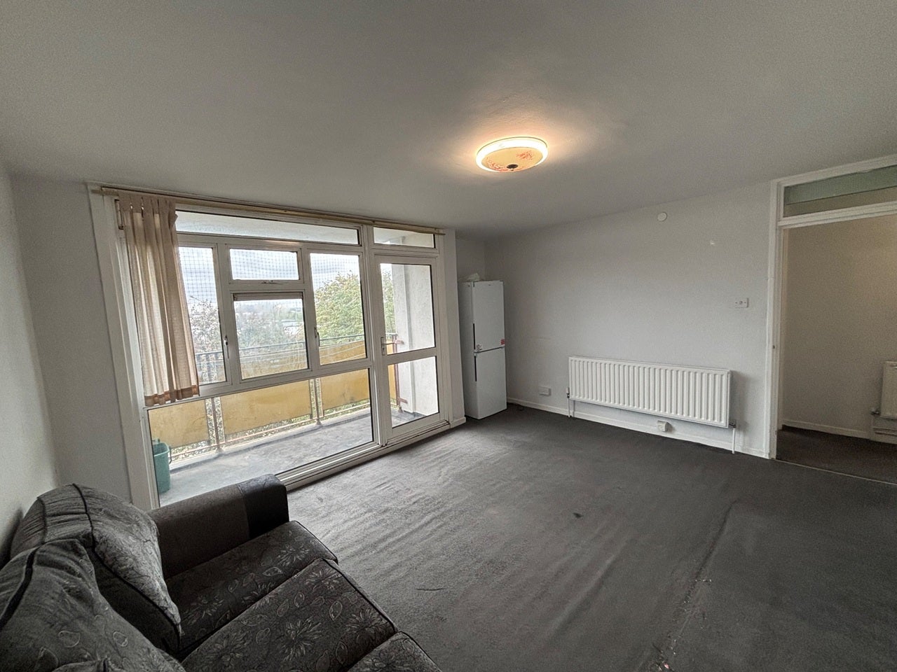 Flat Addison Way in Greater London