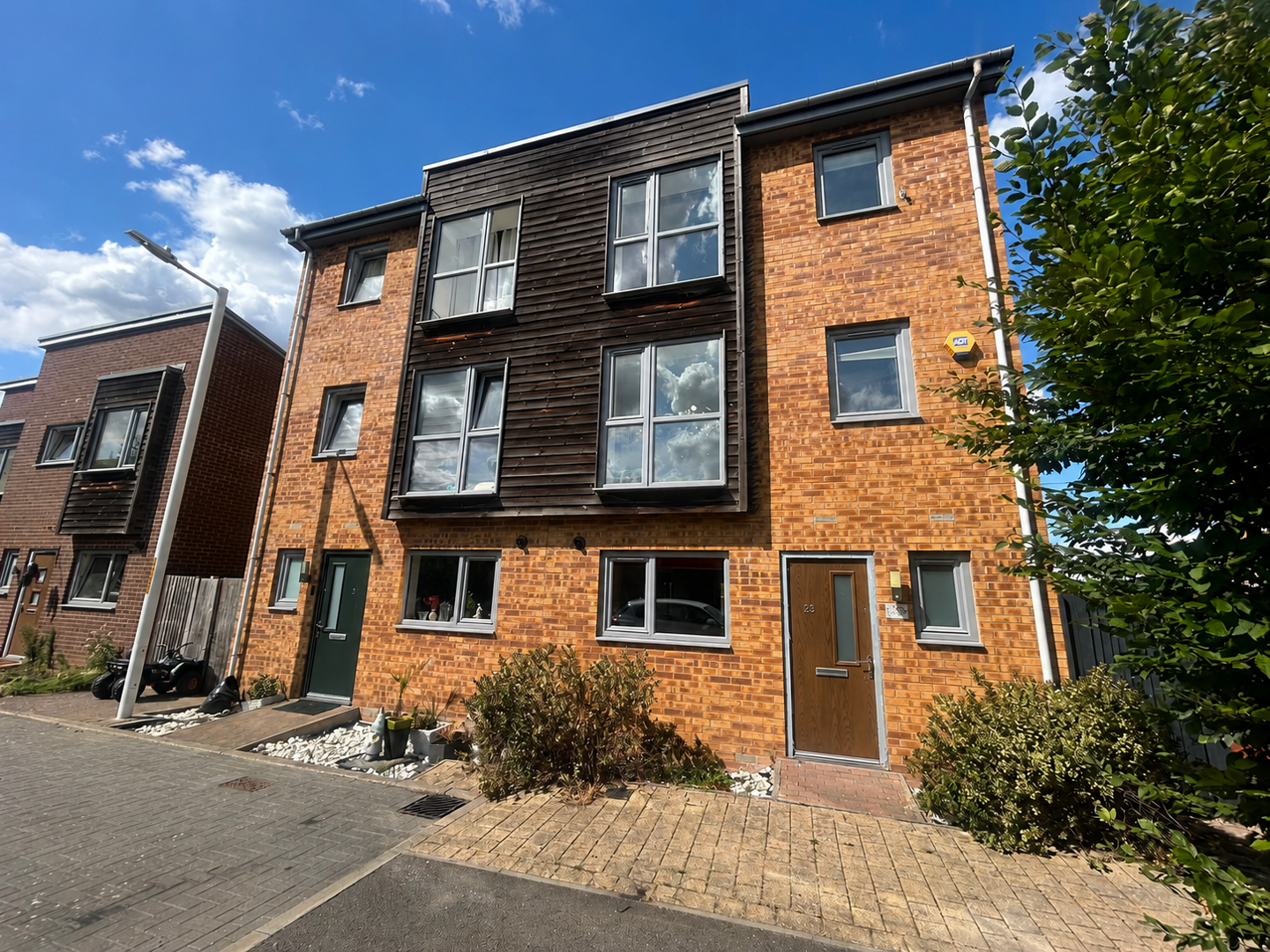 House Rainbow Gardens in Dartford