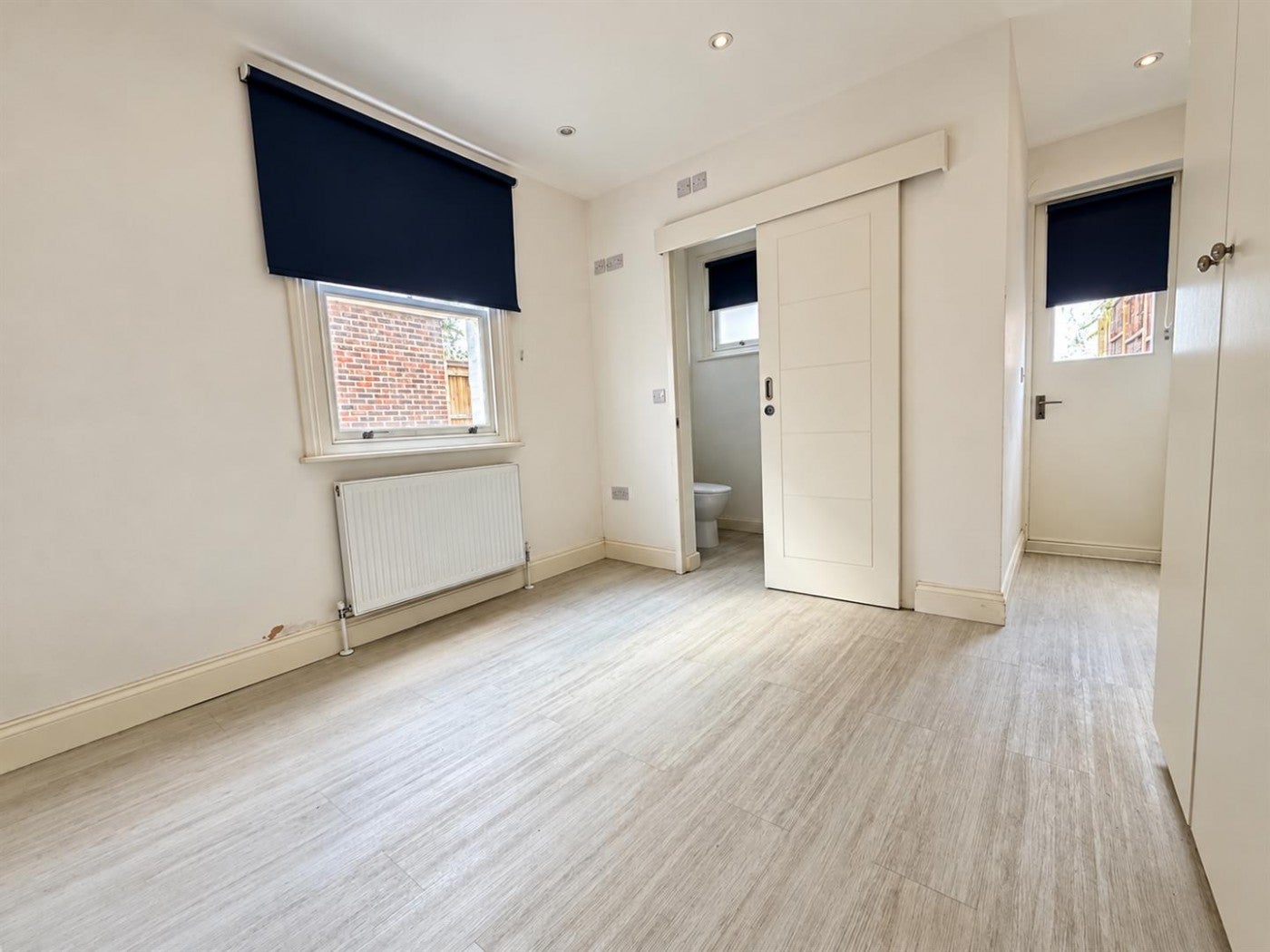 Flat Lyncroft Gardens in Greater London