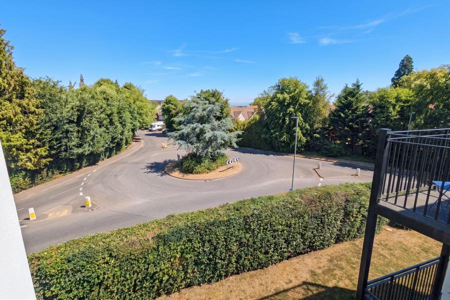 Flat Tudor Way in Woking