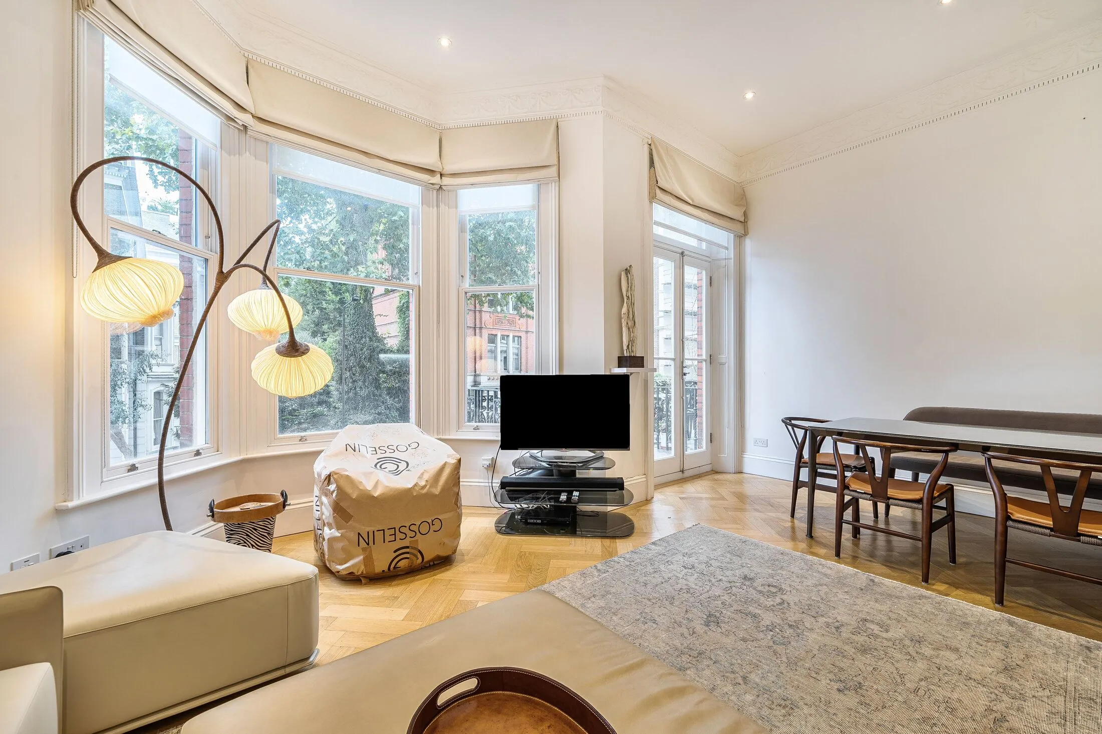 Flat Ashburn Place in Greater London