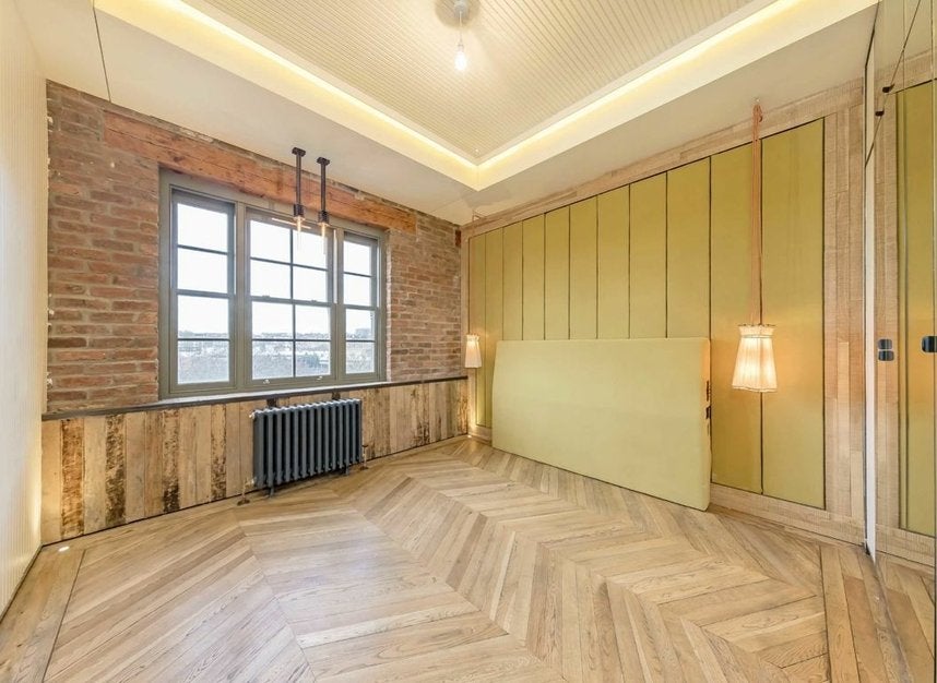 Flat Belmont Street in Greater London