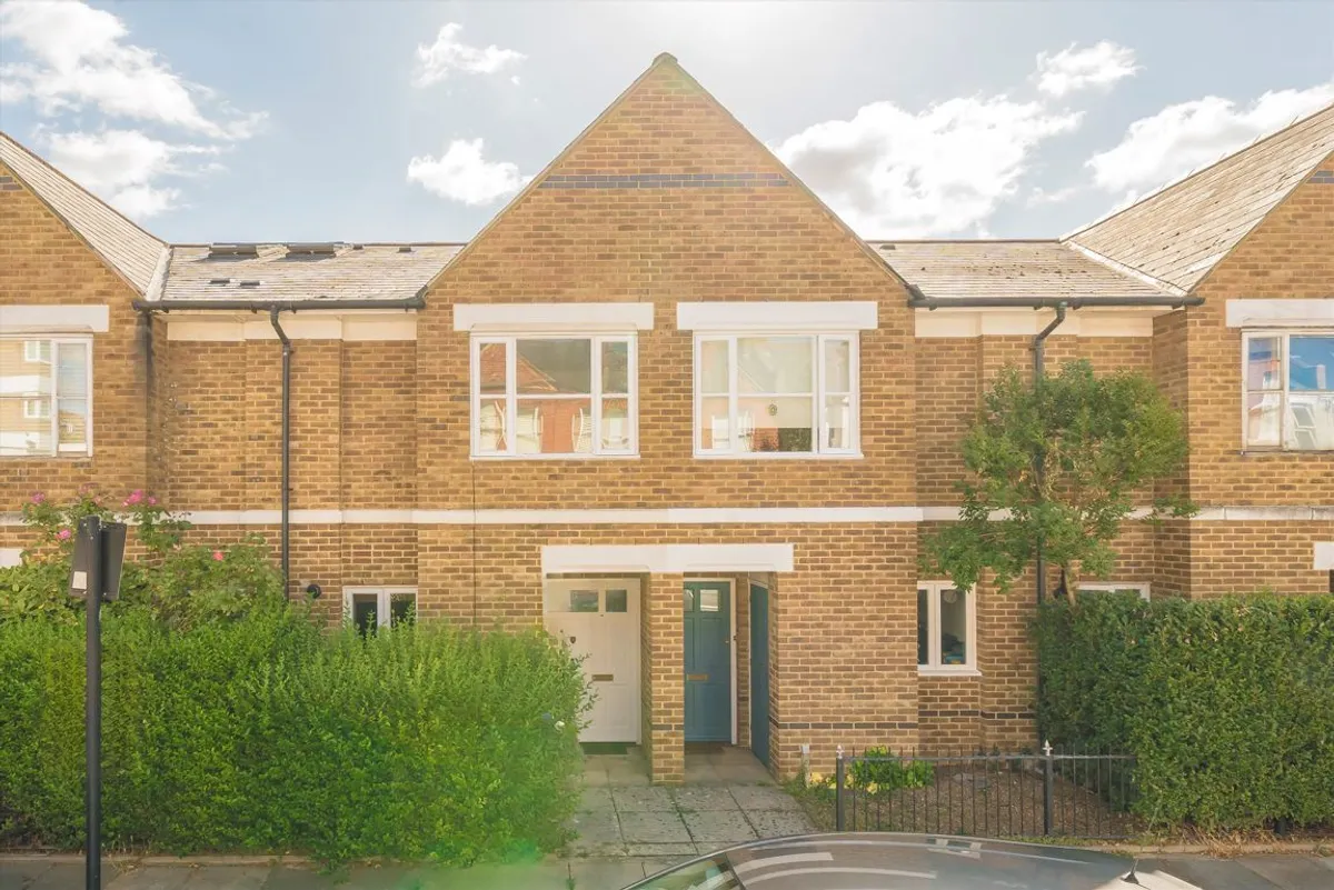 House Aiten Place in Greater London