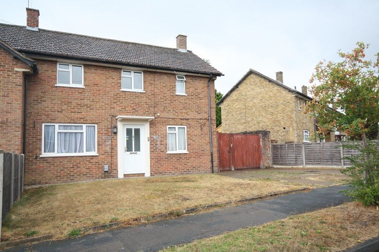 House Laburnum Road in Woking